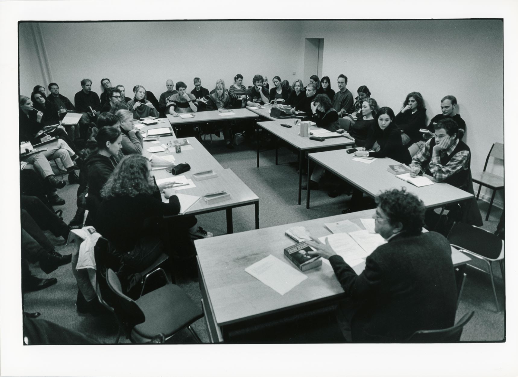 Professor Dr. Heinz Ickstadt mit Studierenden