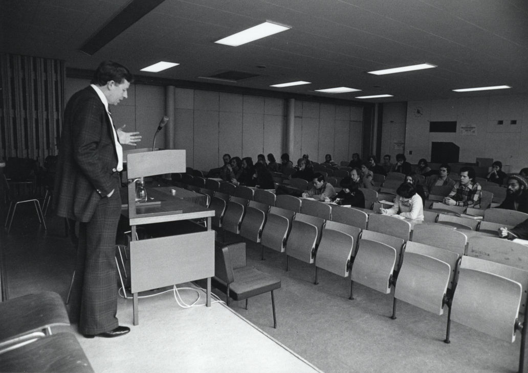 Vorlesung: Prof. Dr. Alexander Schwan