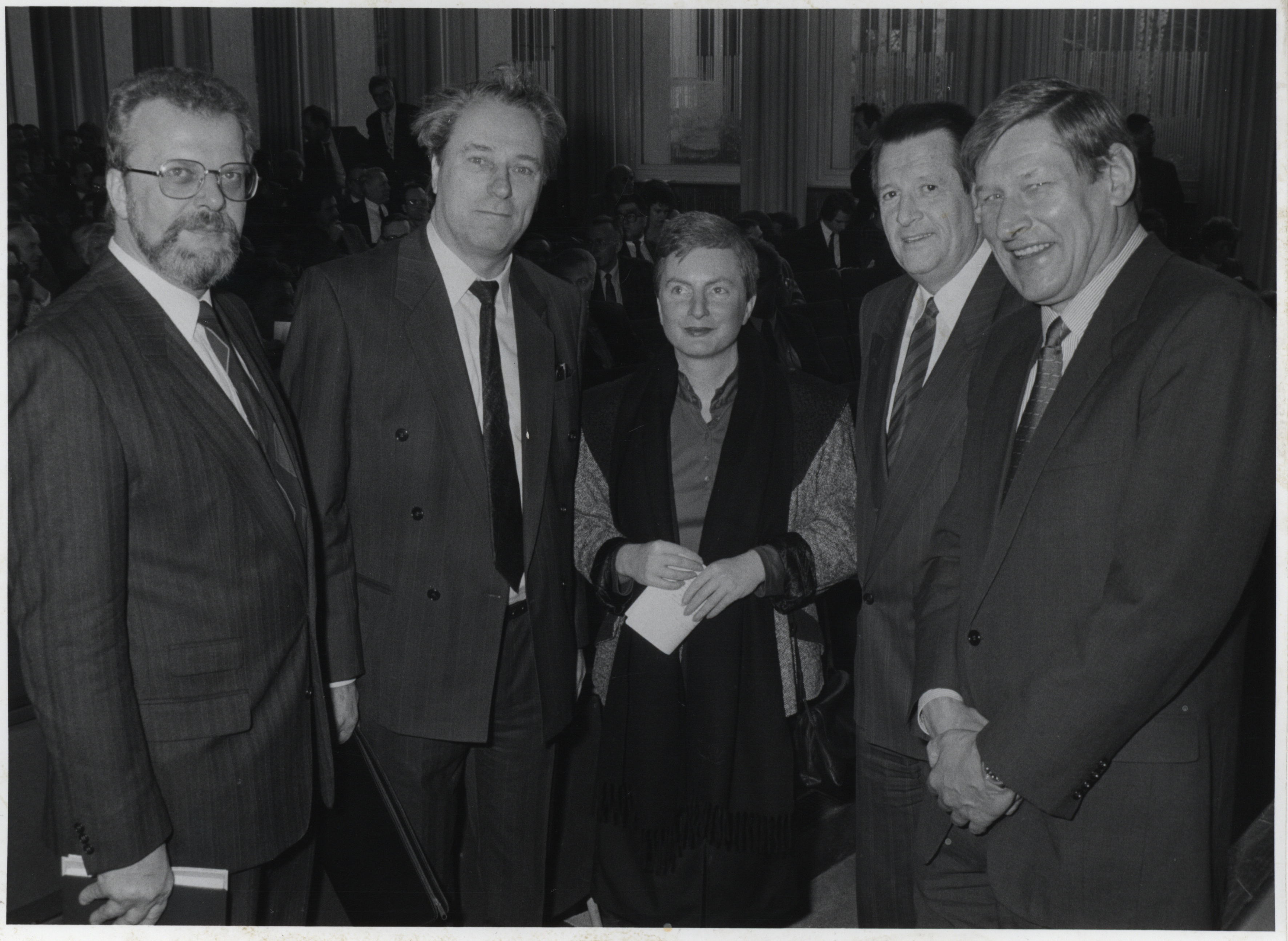  Prof. Dr. Manfred Erhardt und Prof. Dr. Marlis Dürkop bei Immatrikulationsfeier HU am 25. November 1992