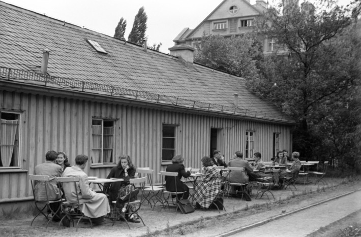 Mensa in einer Baracke (Provisorium)